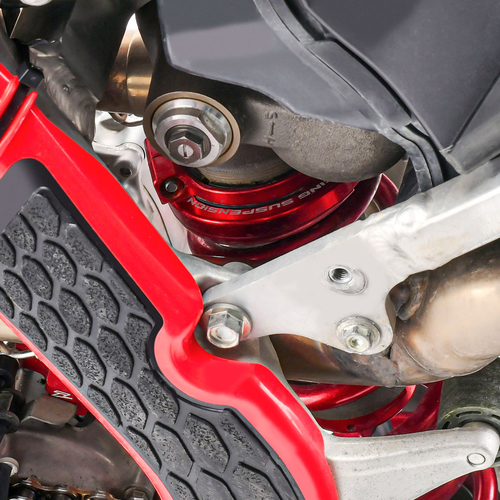 ZE56-13032 GHIERA PRECARICO MOLLA SHOWA 50A RED